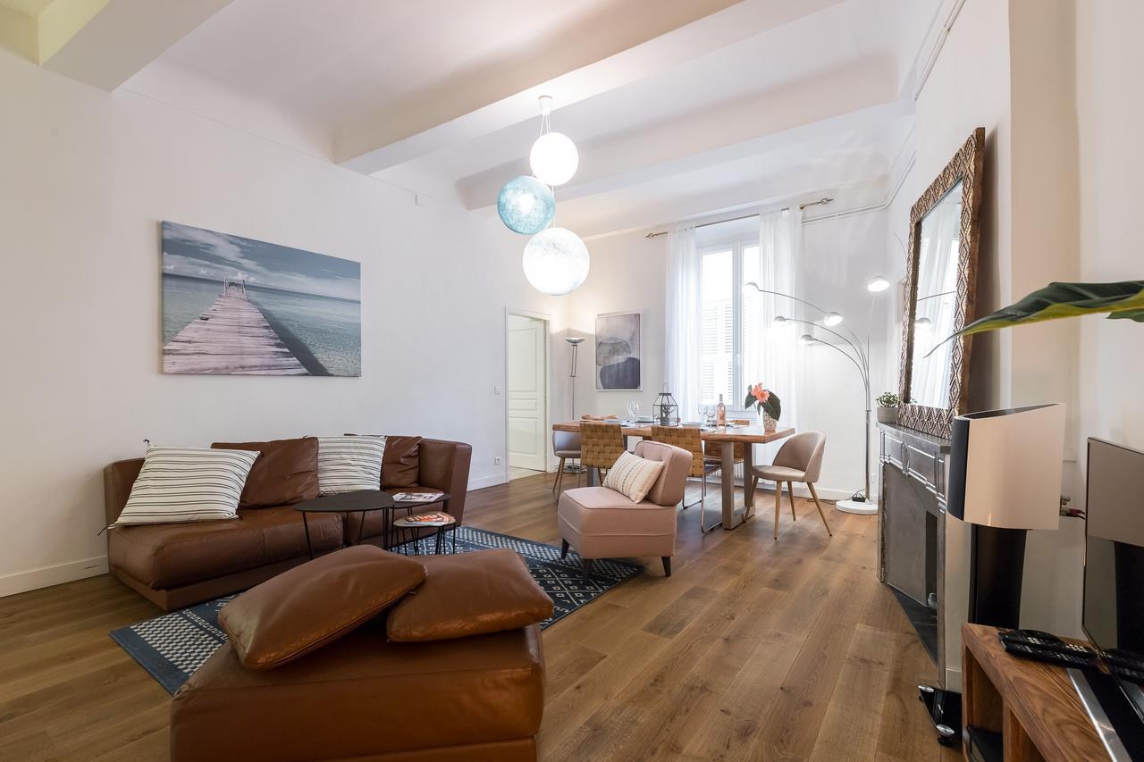 Pref 2 - F4 - Vaste Et Bourgeois ,3 Chambres, Ascenseur, Vx-nice Appartement Nice