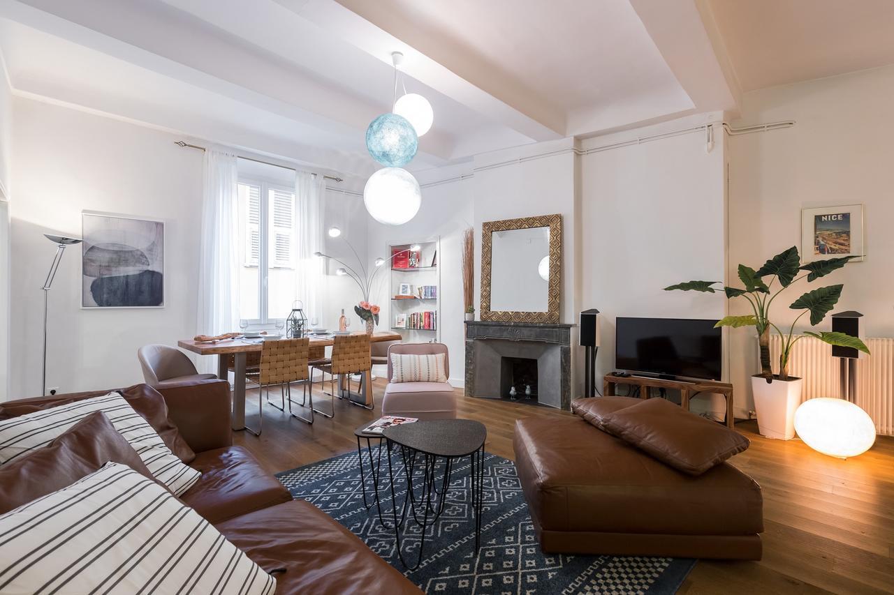 Pref 2 - F4 - Vaste Et Bourgeois ,3 Chambres, Ascenseur, Vx-nice * Nizza